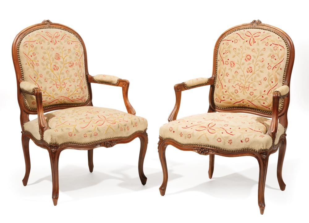 PAIR OF LOUIS XV STYLE WALNUT FAUTEUILSPair 3191ec