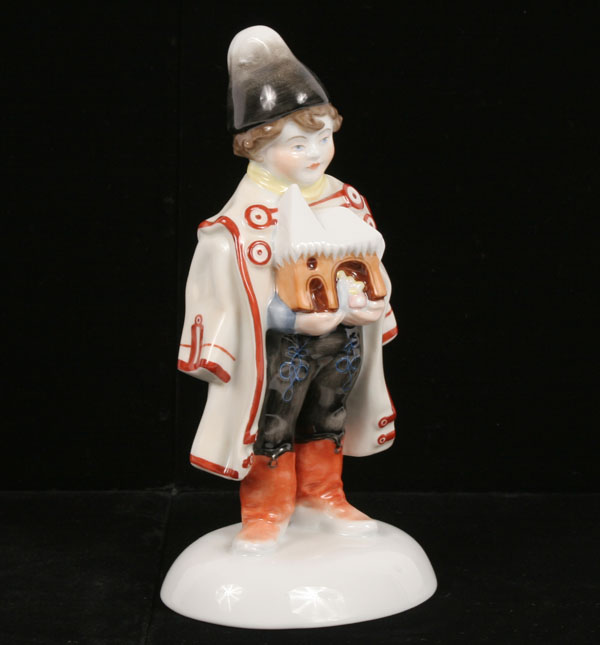 Herend porcelain hand painted figure 4f514