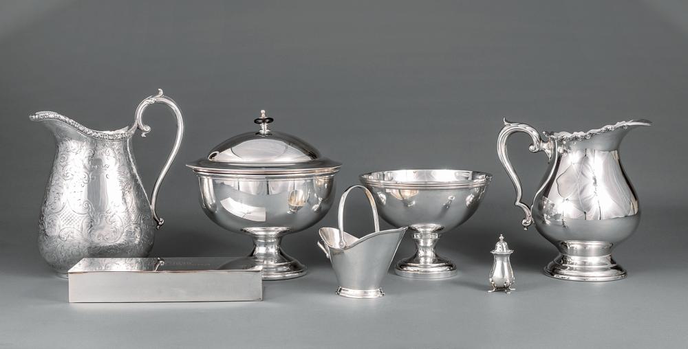 GROUP OF VINTAGE SILVERPLATE ITEMSGroup 3195e9