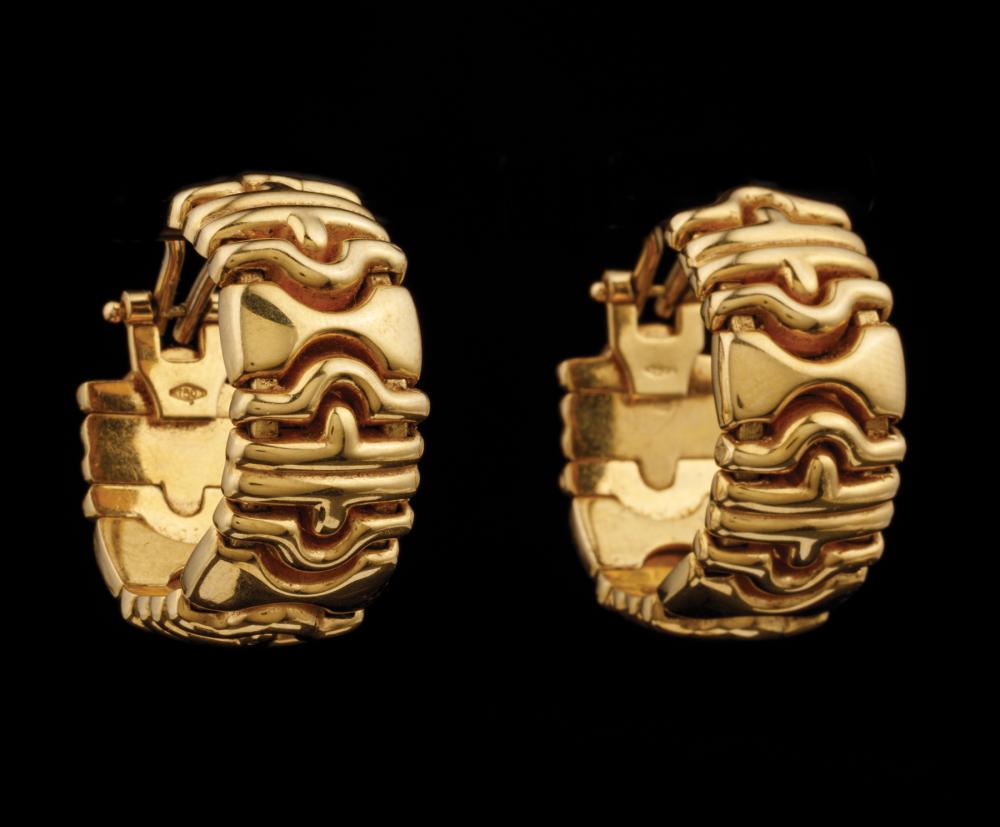 PAIR OF 18 KT YELLOW GOLD FLUTED 319622