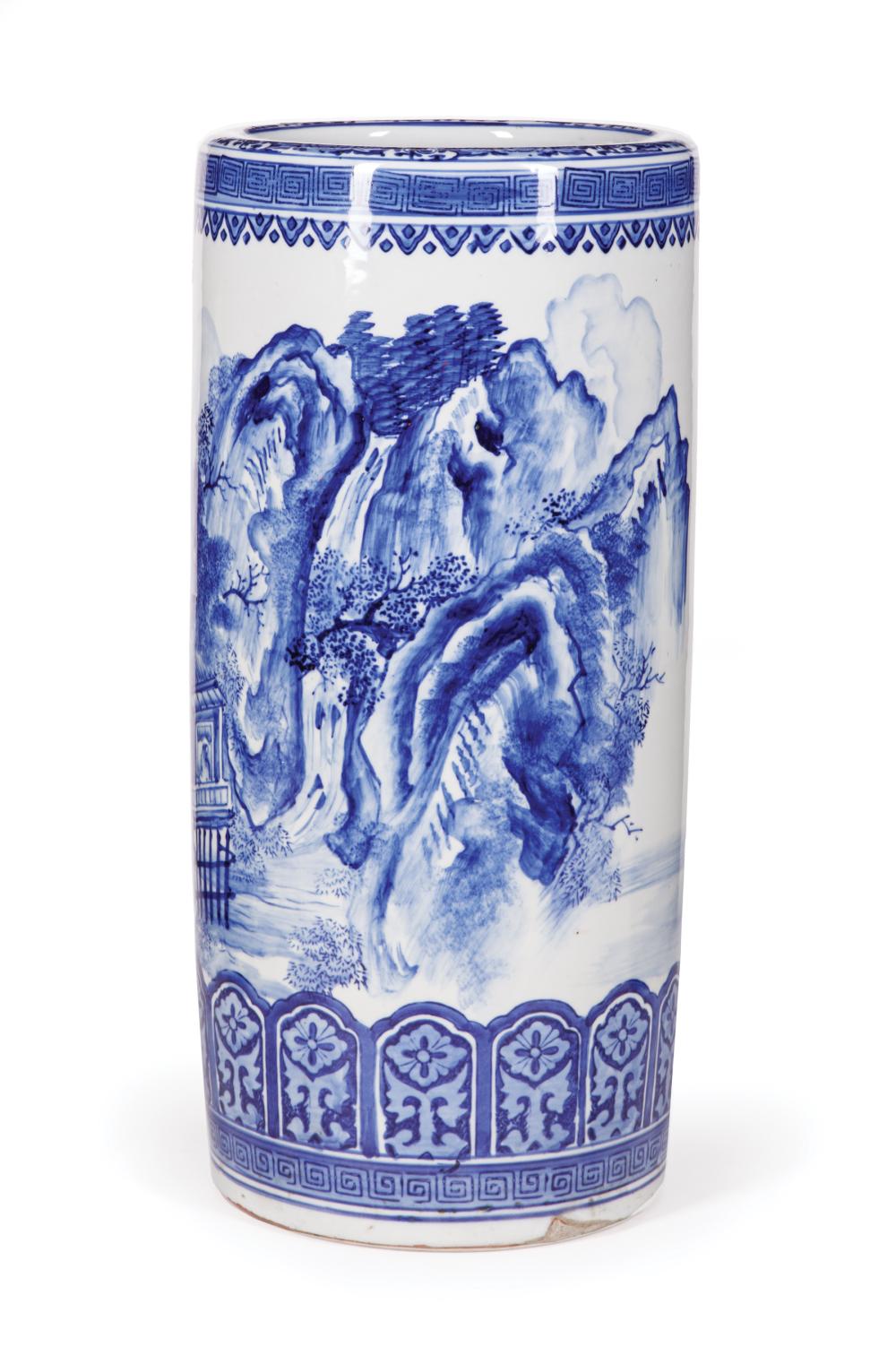 CHINESE BLUE AND WHITE PORCELAIN UMBRELLA