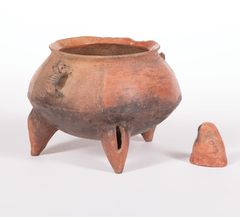 PRE-COLUMBIAN POTTERY TRIPOD BOWLPre-Columbian