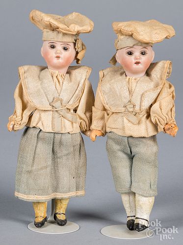 TWIN BOY AND GIRL BISQUE HEAD DOLLSTwin 3170a1