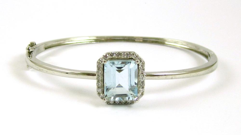 AQUAMARINE DIAMOND AND FOURTEEN 3170c0