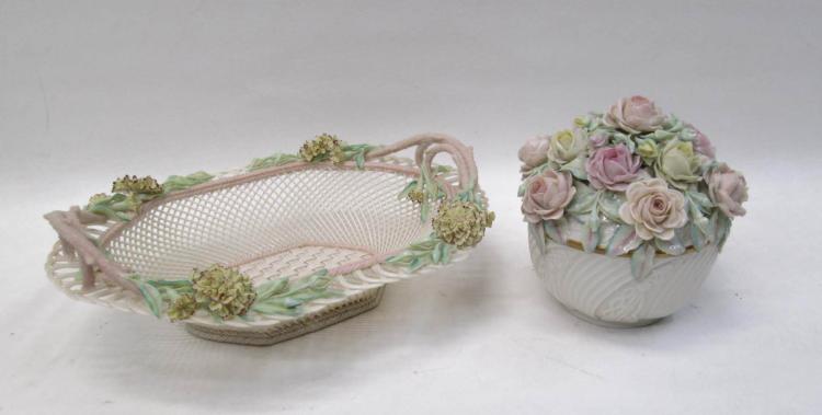 TWO BELLEEK PARIAN PORCELAIN ITEMS  3171d4