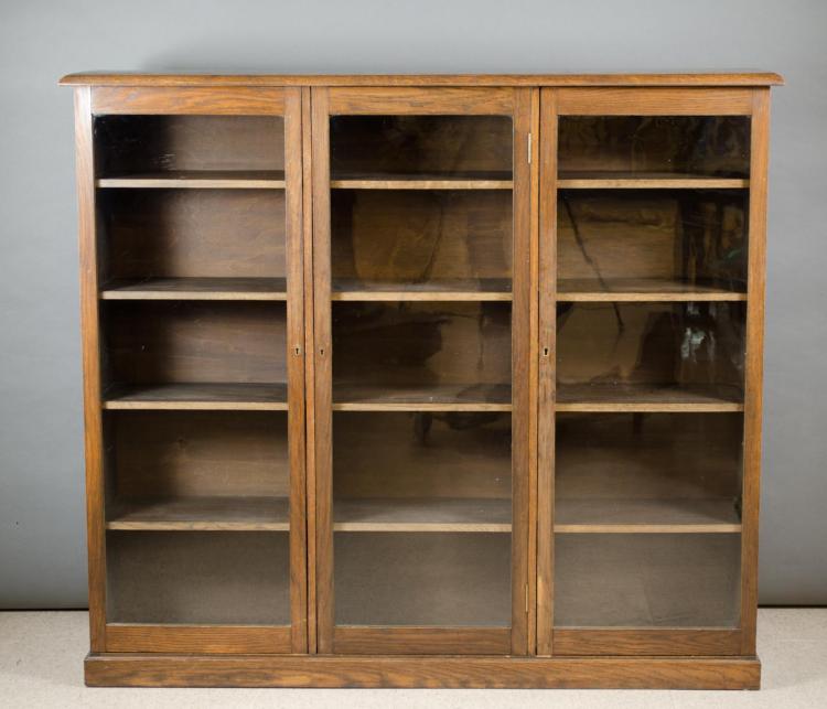 THREE DOOR OAK CABINET BOOKCASE  3172c9