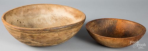 TWO TURNED WOOD BOWLS 19TH 20TH 3172de