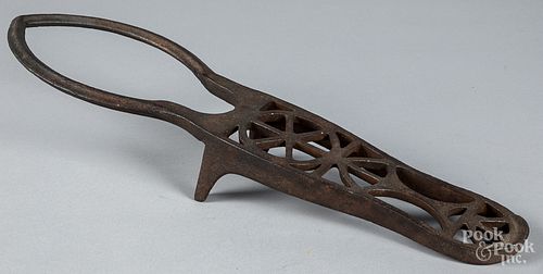 CAST IRON BOOTJACK LATE 19TH C Cast 31732e