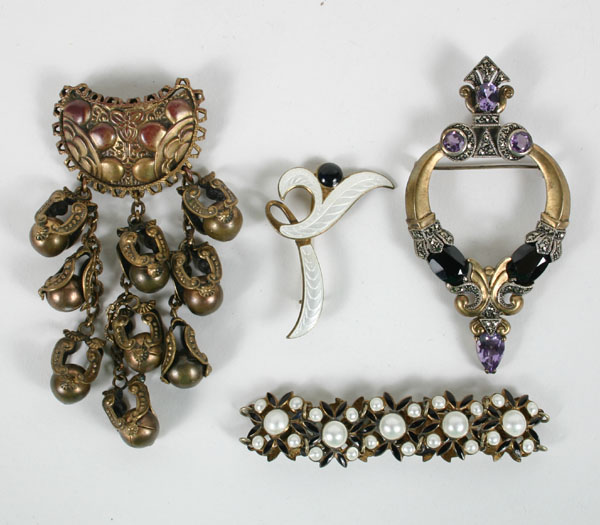 Striking Art Deco jewelry 4 piece assortment.