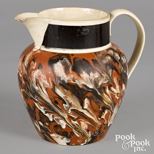 MOCHA PITCHER WITH MARBLEIZED 31776d