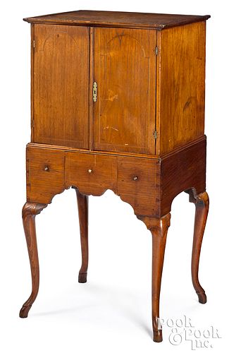 QUEEN ANNE MAHOGANY SPECIMEN CABINET 317857