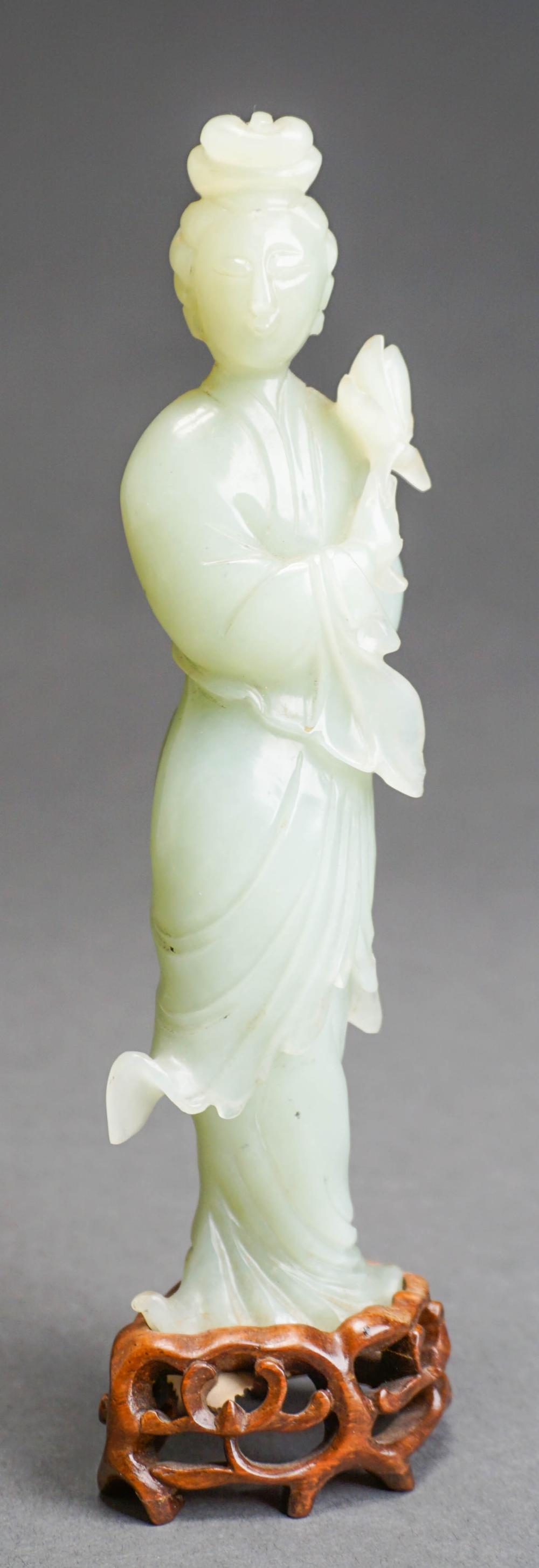 CHINESE CARVED CELADON SERPENTINE 3179c3