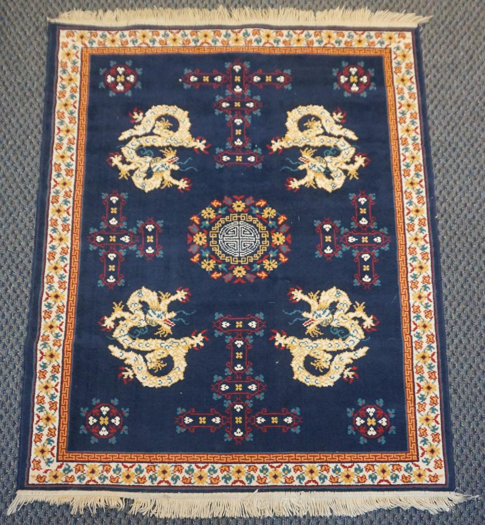 CHINESE BLUE GROUND RUG 5 FT 7 317a40