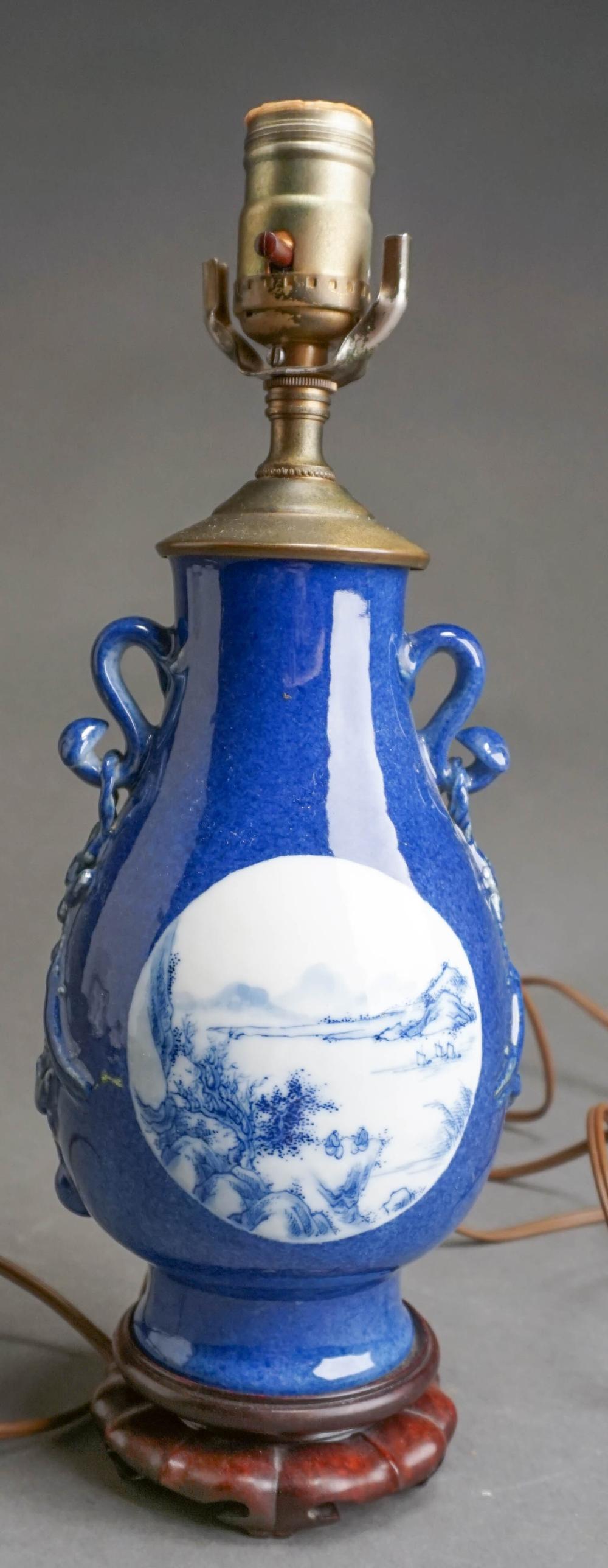 CHINESE BLUE AND WHITE PORCELAIN