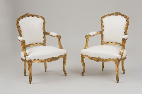 PAIR OF LOUIS XV GILTWOOD FAUTEUILS 317a86