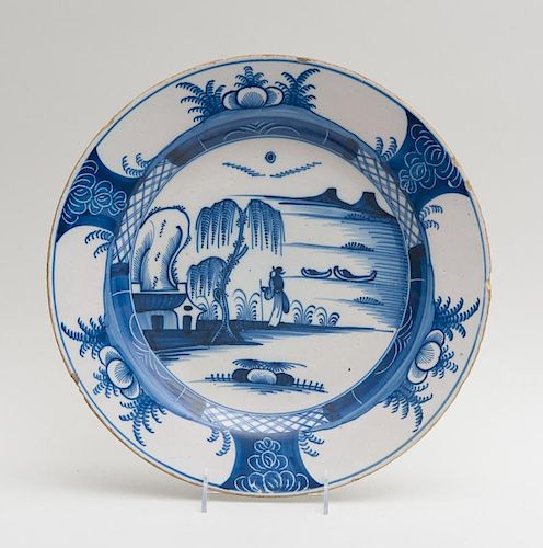 ENGLISH BLUE AND WHITE DELFT CHARGER13