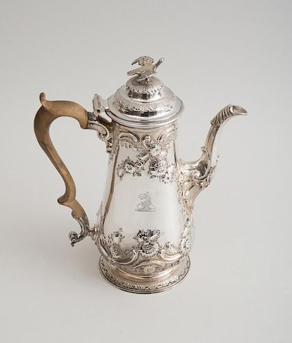 GEORGE II CRESTED SILVER COFFEE 317bed