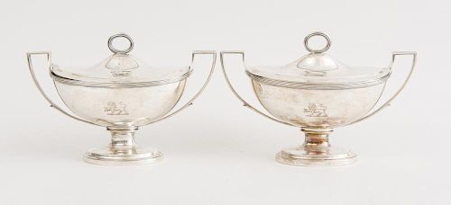 PAIR OF GEORGE III CRESTED SILVER 317bff