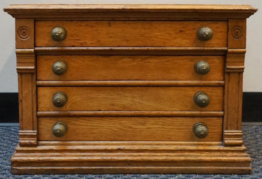 AMERICAN CLASSICAL STYLE OAK FOUR-DRAWER