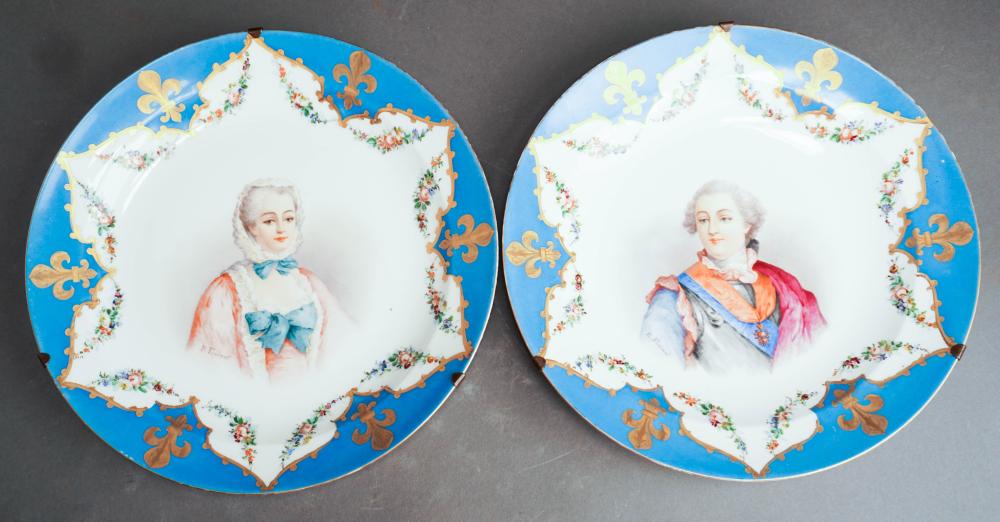 PAIR OF SEVRES TYPE DECORATED PORCELAIN