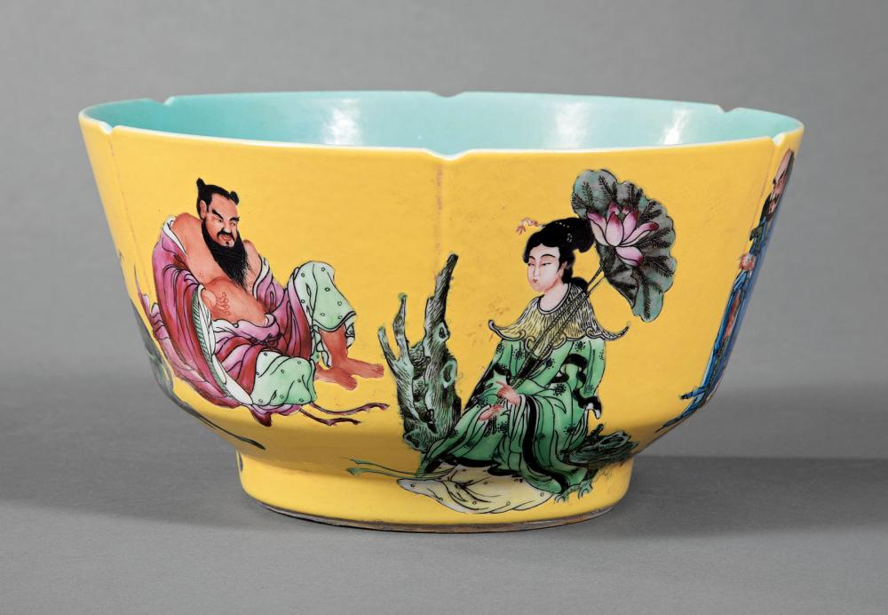 CHINESE POLYCHROME PORCELAIN BOWLChinese