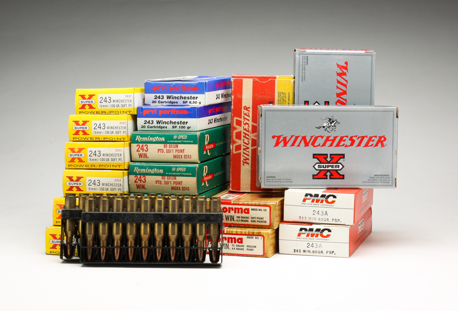 LARGE GROUP OF 243 WINCHESTER 31a75b