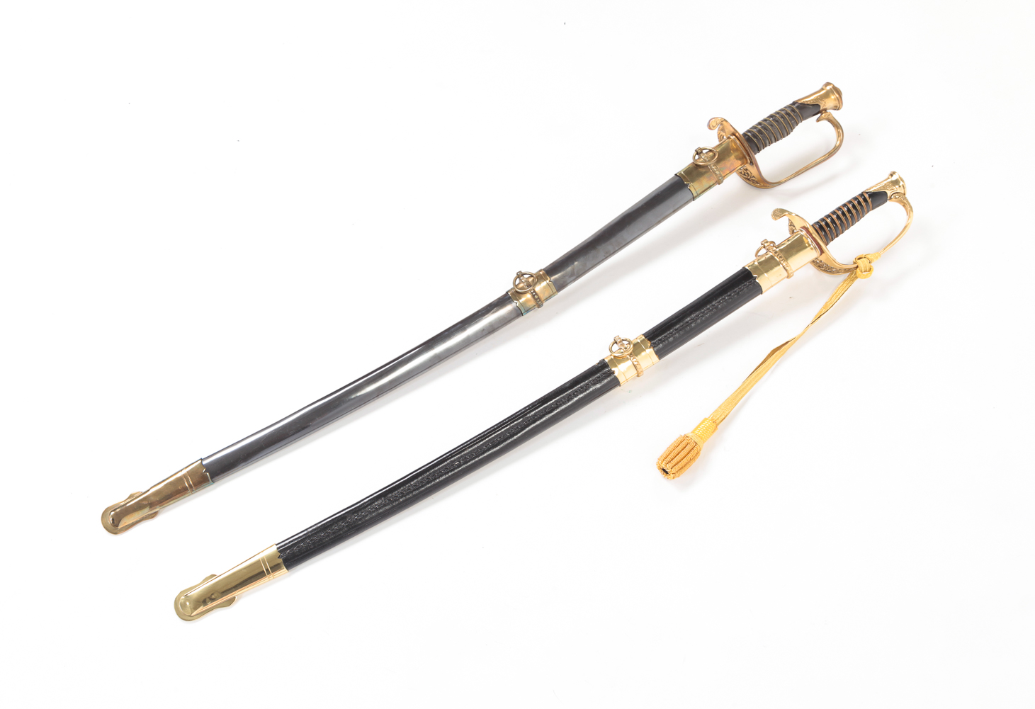 TWO REPRODUCTION SWORDS FOR REENACTMENT