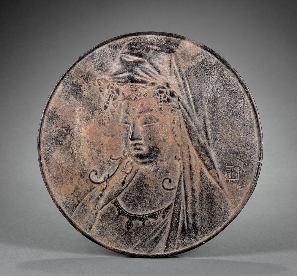 JAPANESE CAST IRON PLAQUE OF GUANYINJapanese 31a860