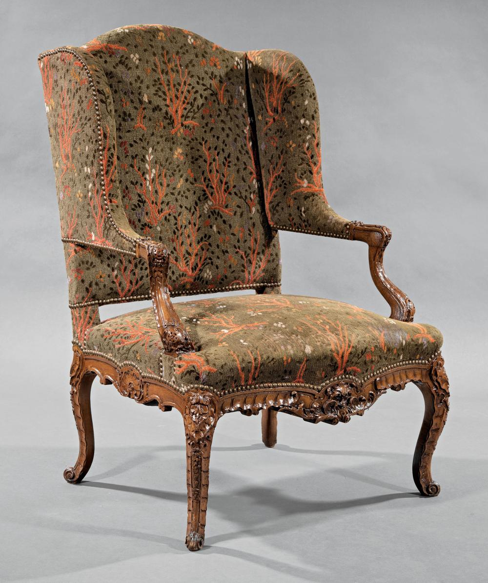 ARVED FRUITWOOD FAUTEUIL à OREILLESRégence-Style