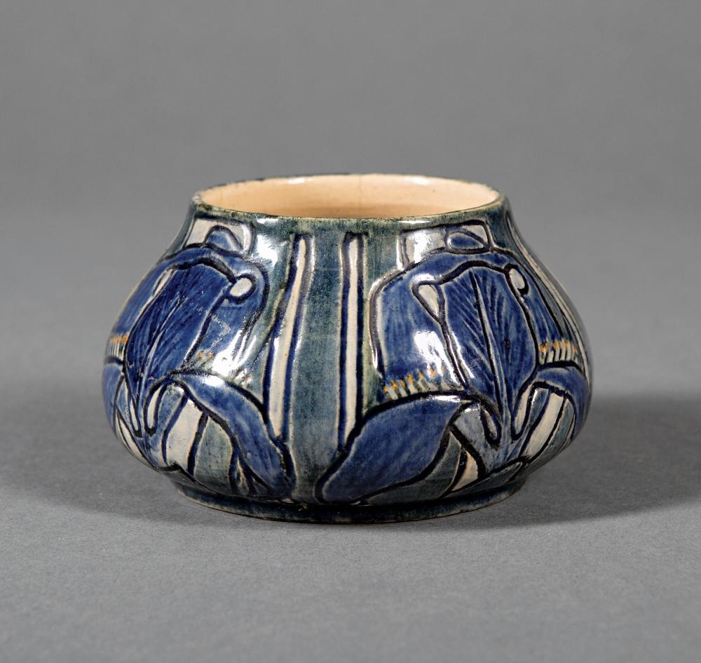 NEWCOMB COLLEGE ART POTTERY HIGH