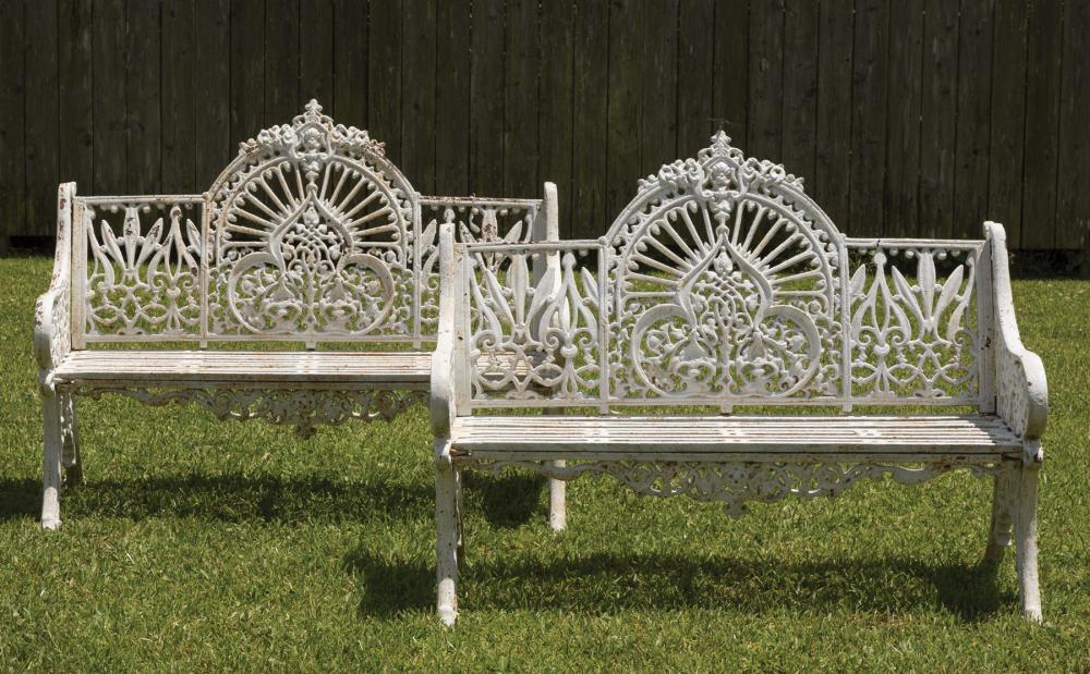 ENGLISH OR AMERICAN CAST IRON GARDEN