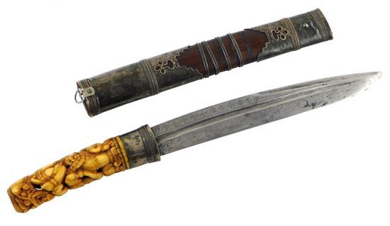 ASIAN INDONESIAN DAGGER WITH CARVED 31b031