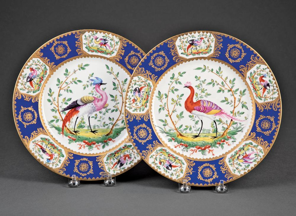 CHELSEA POLYCHROME GILT PORCELAIN 31b093