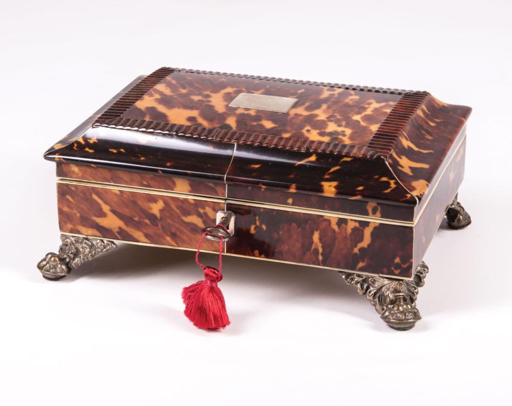 ENGLISH TORTOISESHELL SEWING BOXEnglish 31b186