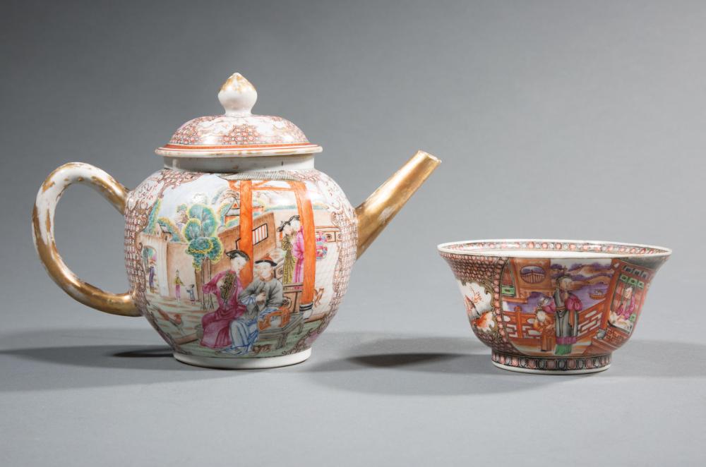 CHINESE EXPORT PORCELAIN TEAPOT & BOWLChinese