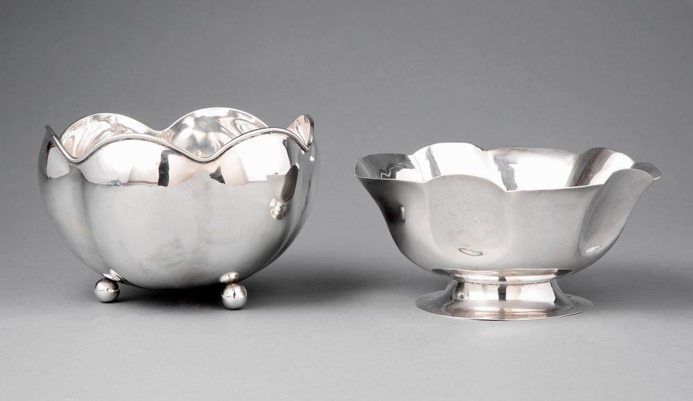 TWO MEXICAN STERLING SILVER FOOTED BOWLSTwo