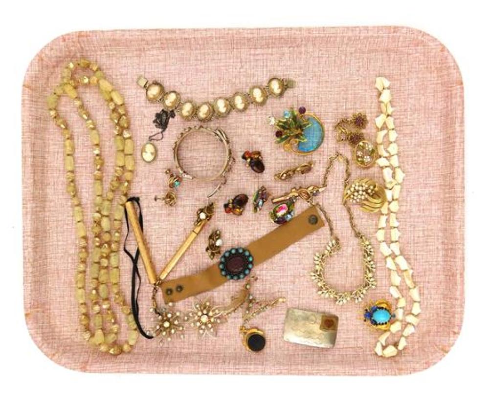 COSTUME JEWELRY 25 VINTAGE PIECES  31b4fe