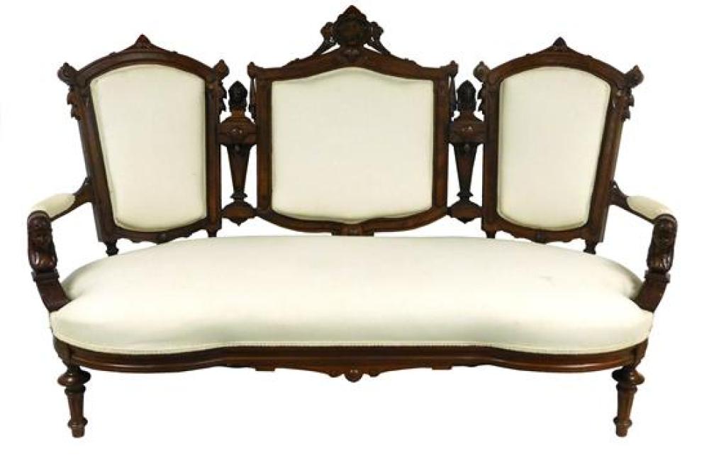 HERTER TYPE VICTORIAN SETTEE WITH 31b58c