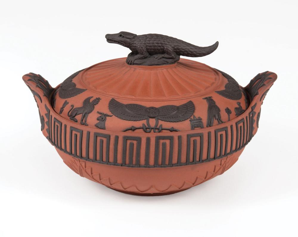 WEDGWOOD ROSSO ANTICO COVERED SUGARWedgwood