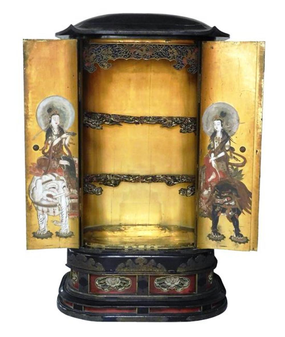 ASIAN: LARGE GILT AND LACQUER BUTSUDAN