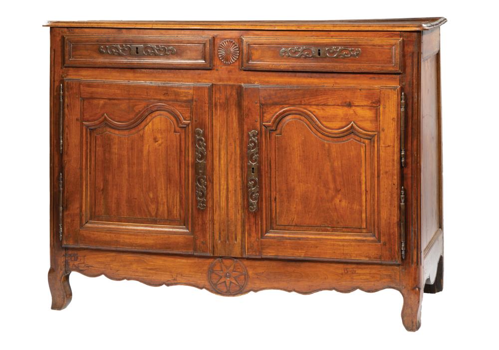 PROVINCIAL CARVED FRUITWOOD BUFFET 31b7cf