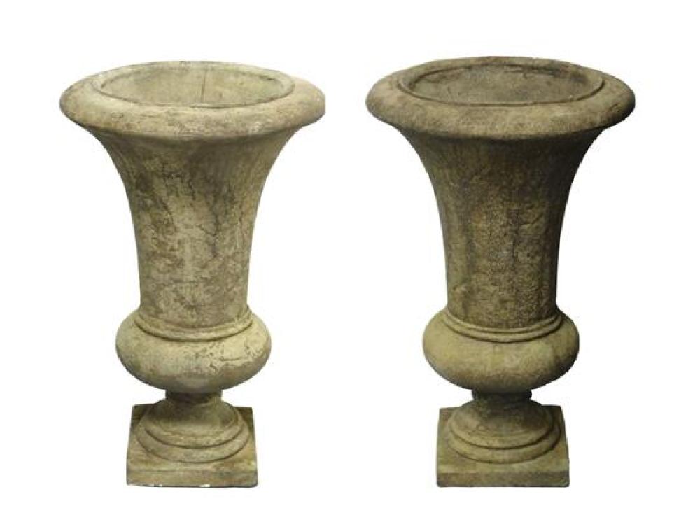 PAIR OF CEMENT GARDEN URNS 20TH 31b80c