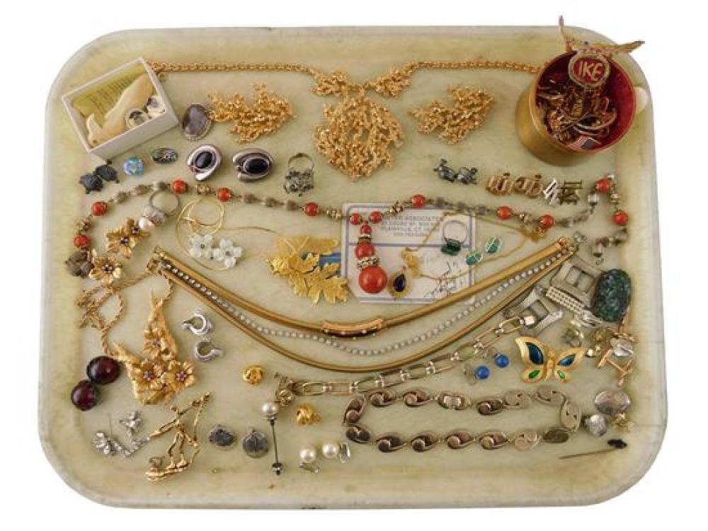 COSTUME JEWELRY: 20+ PIECES OF VINTAGE