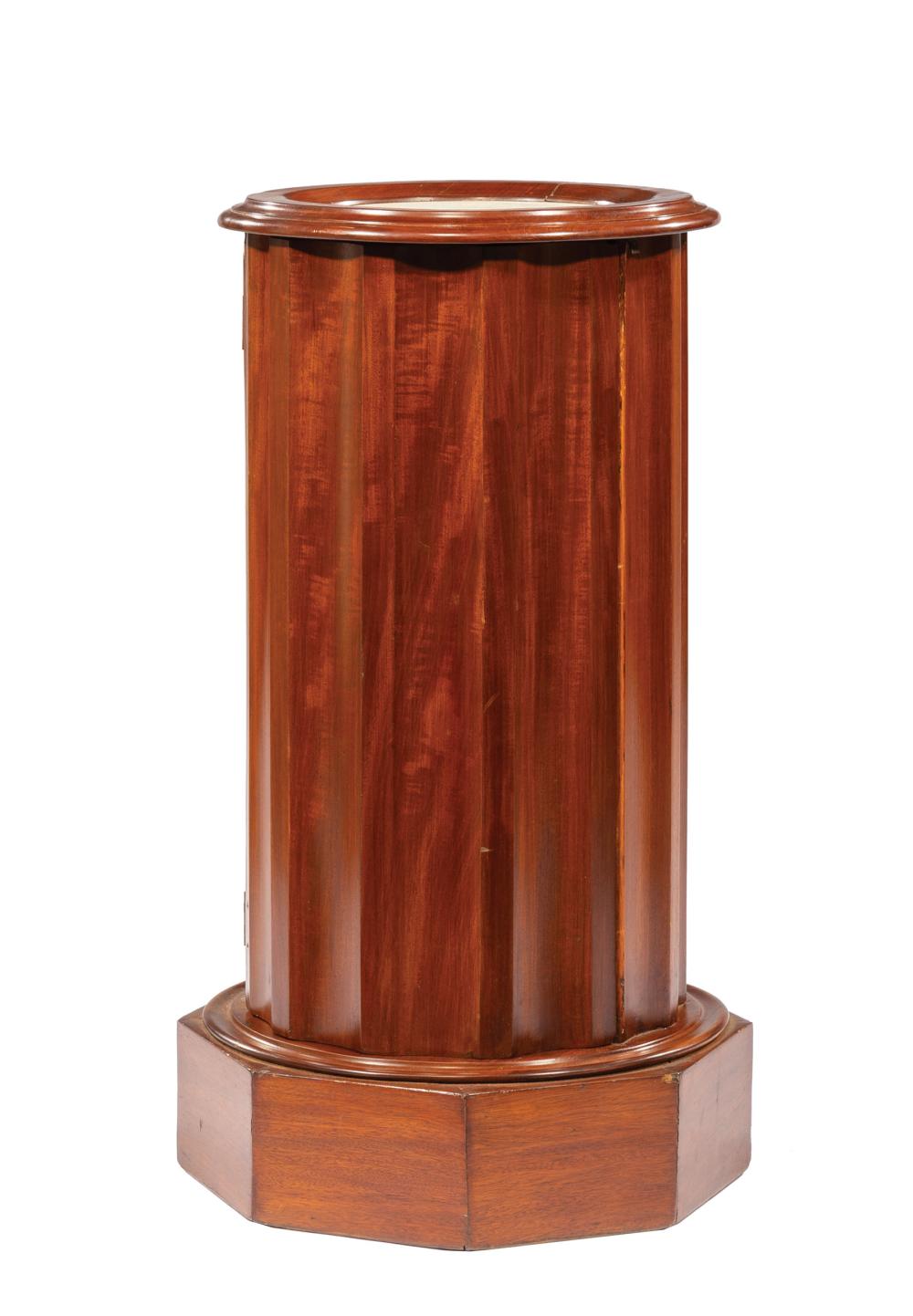 AMERICAN CLASSICAL MAHOGANY POT