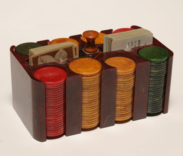 Marbled Bakelite cased poker chips  4f94f