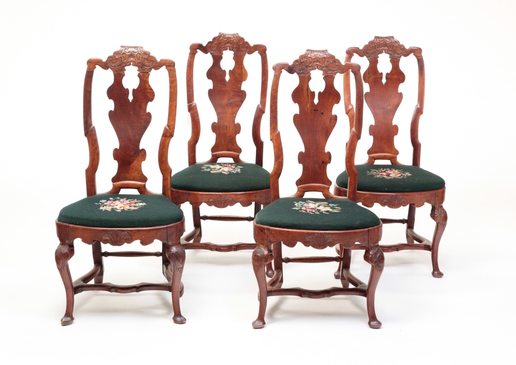 FOUR SWEDISH BAROQUE SIDE CHAIRS.