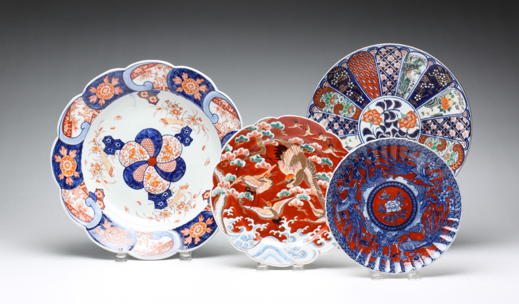 FOUR CHINESE AND JAPANESE PORCELAIN