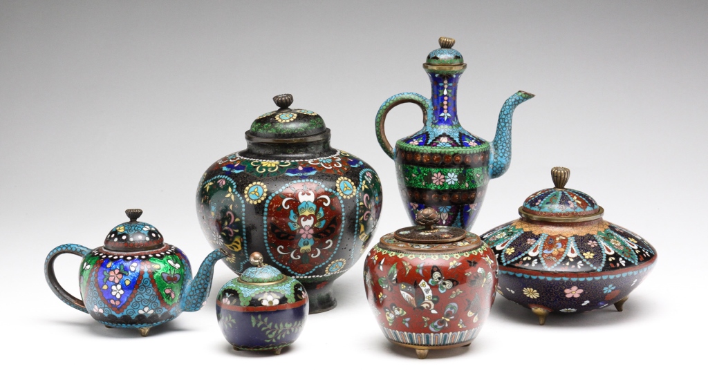 SIX PIECES OF JAPANESE CLOISONNE  319795