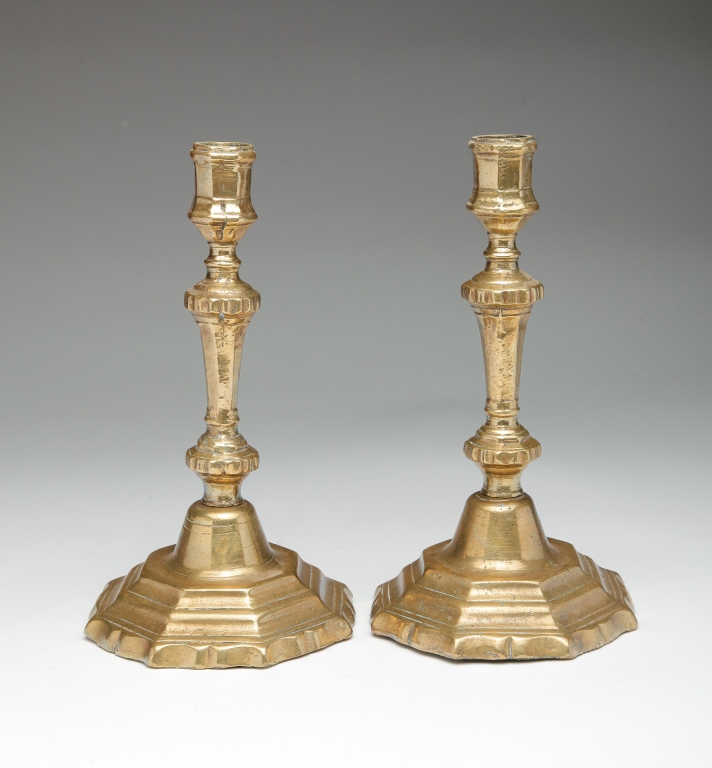 PAIR OF EUROPEAN CAST BRASS CANDLESTICKS  3199b9