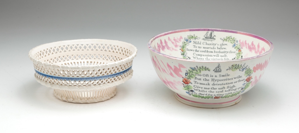 TWO ENGLISH CERAMIC BOWLS. First half-19th